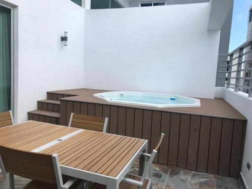 Jacuzzi