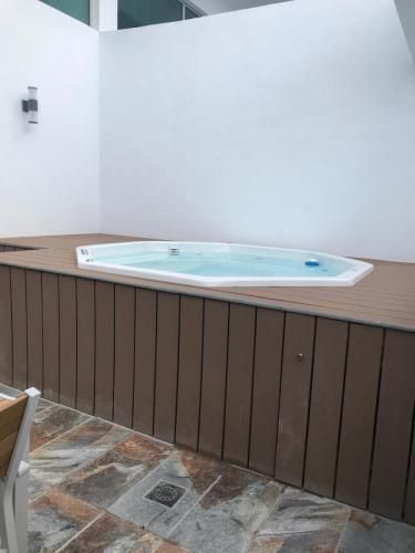 Jacuzzi